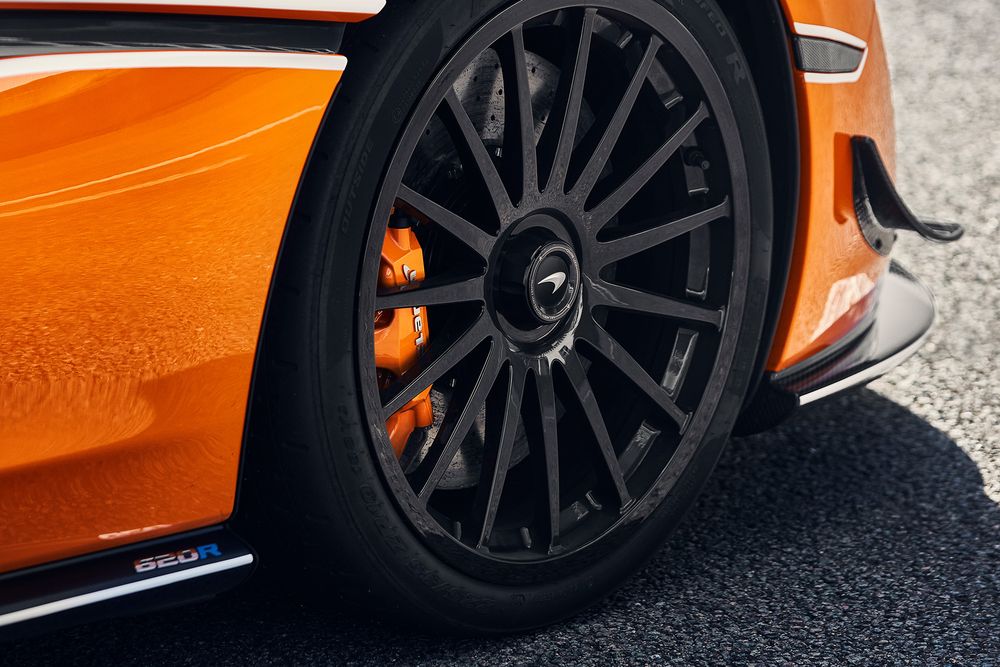 McLaren 620R model guide