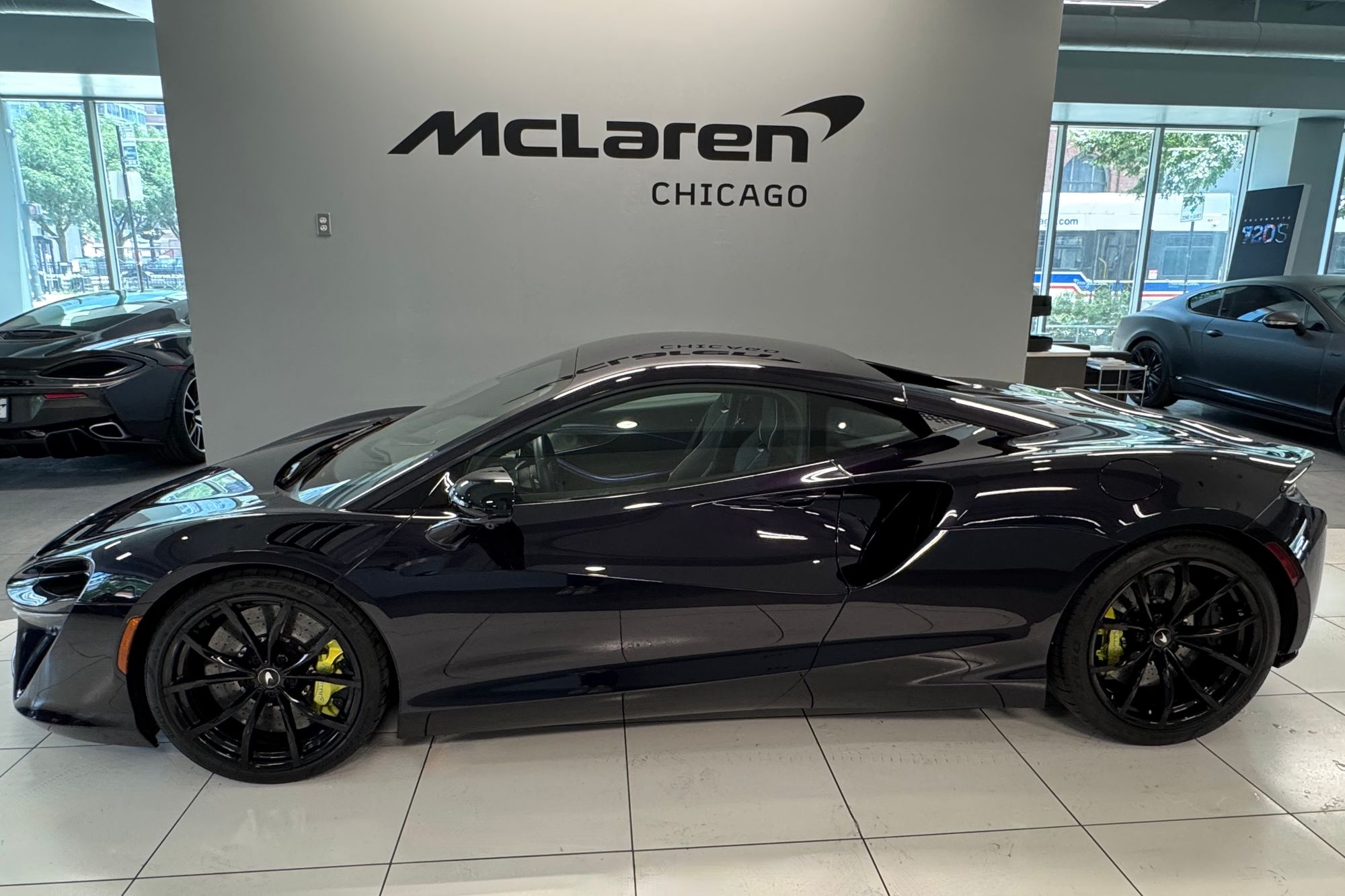 2023 Mclaren ARTURA photo 2