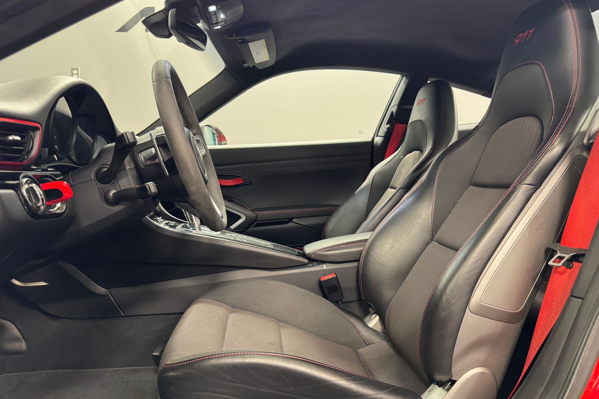 2019 Porsche 911 T photo 10