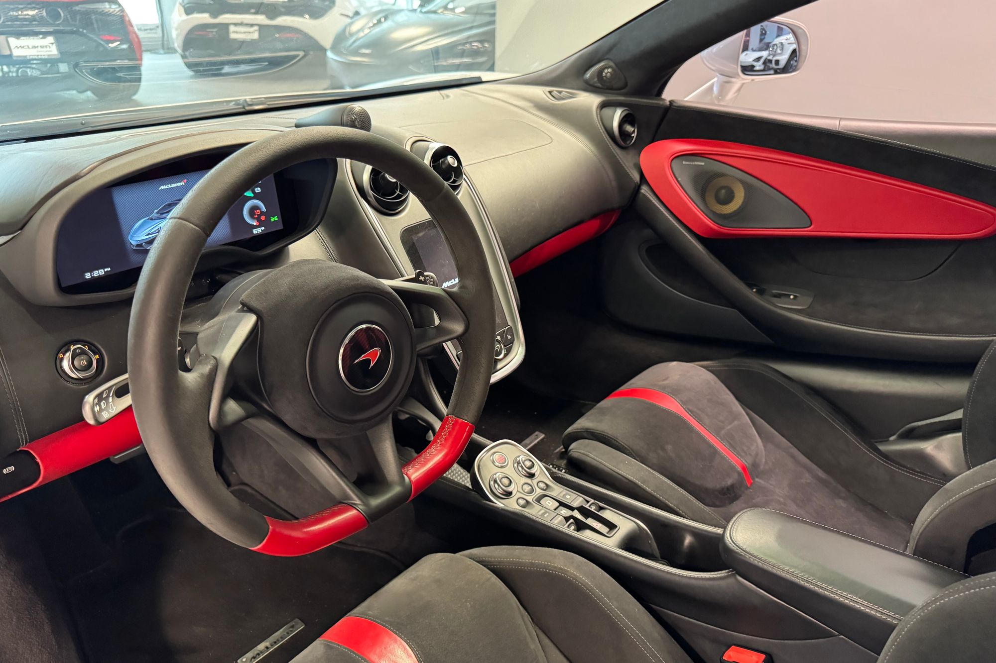 2018 Mclaren 570GT photo 10