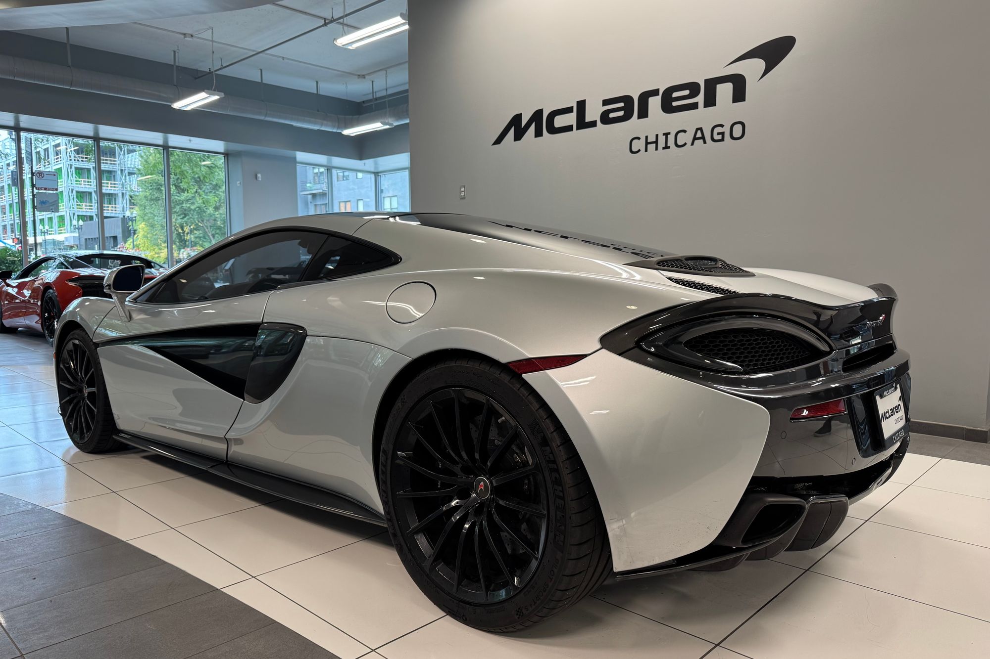 2018 Mclaren 570GT photo 4