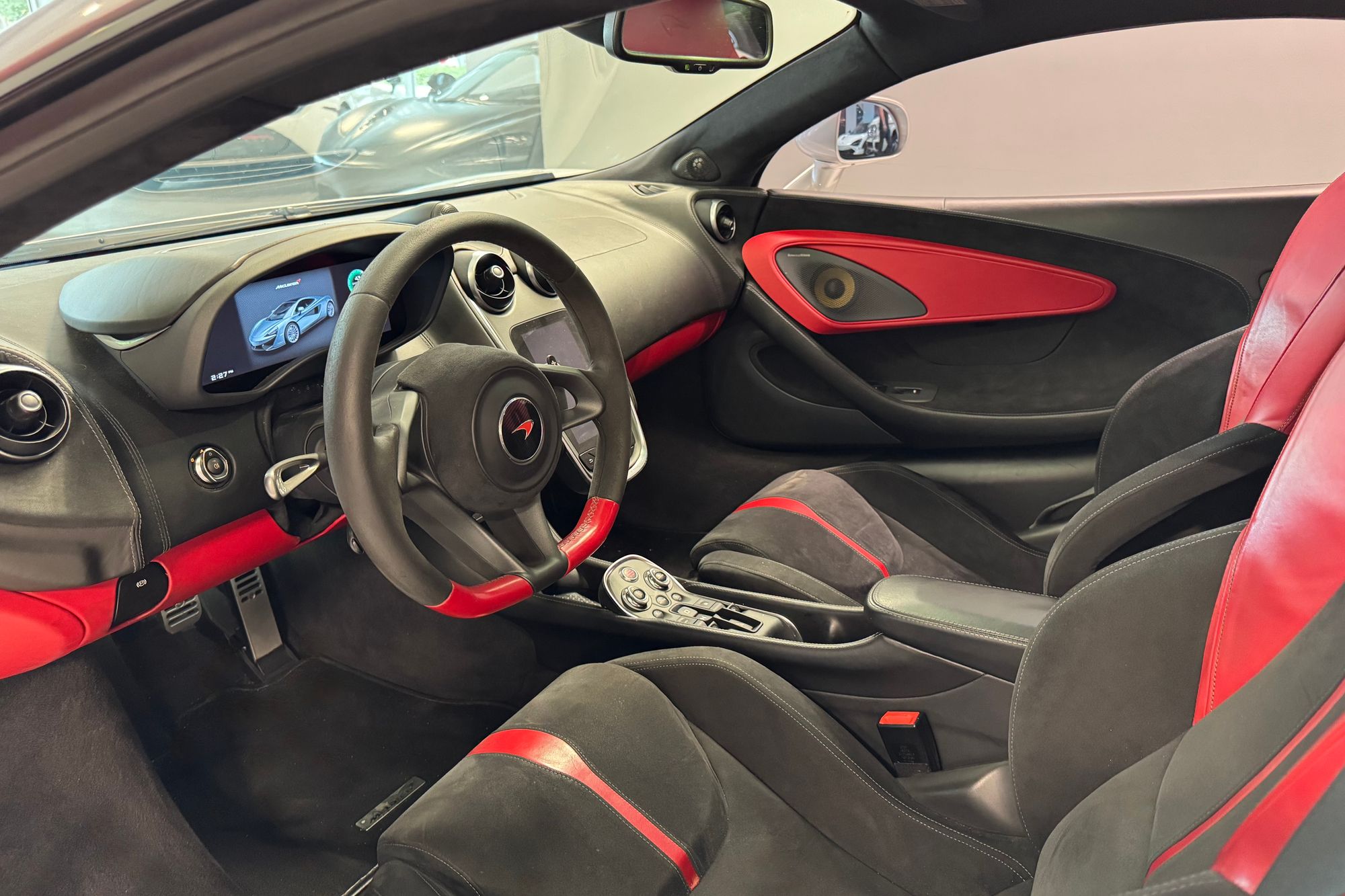 2018 Mclaren 570GT photo 9