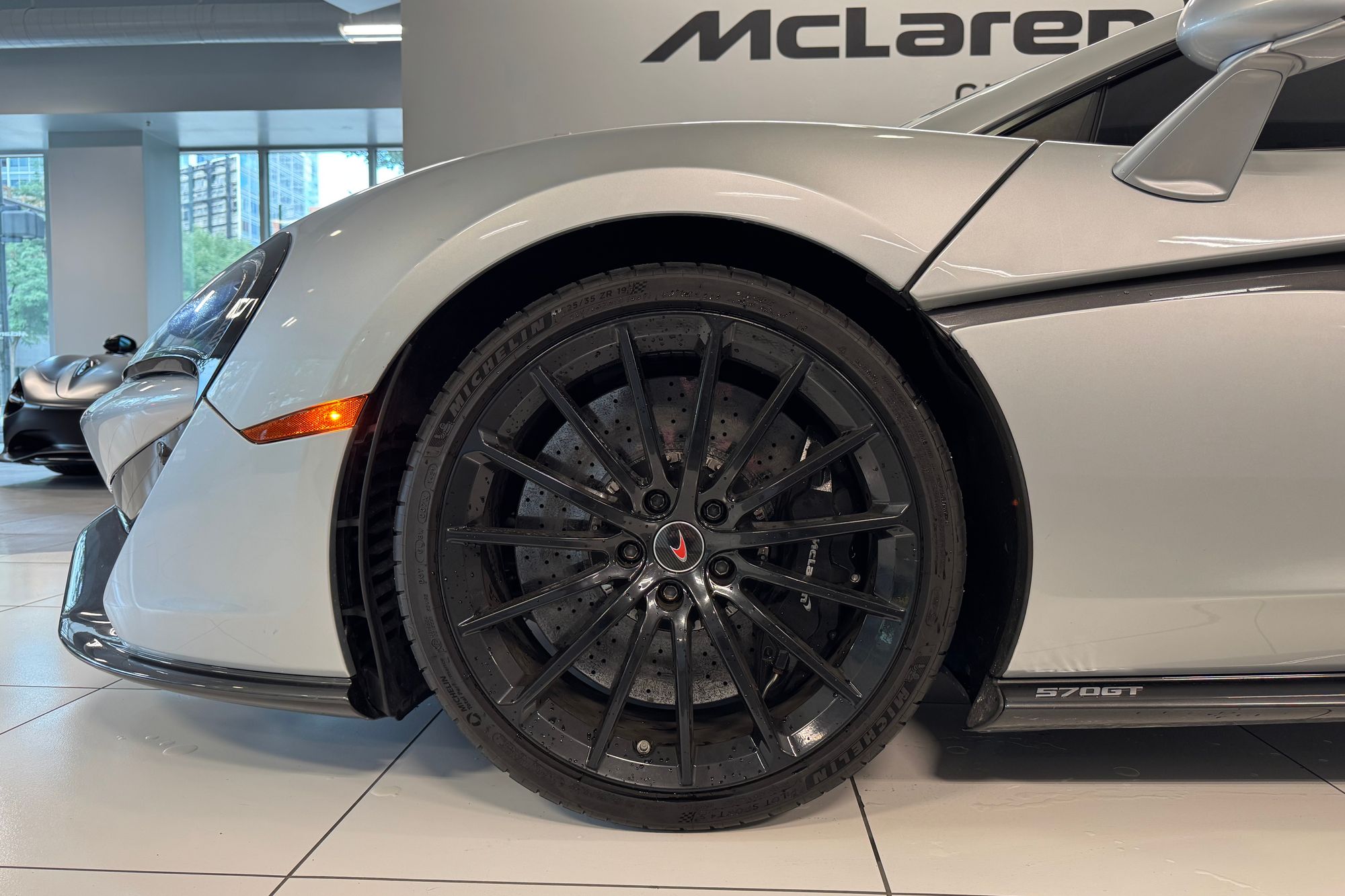 2018 Mclaren 570GT photo 13