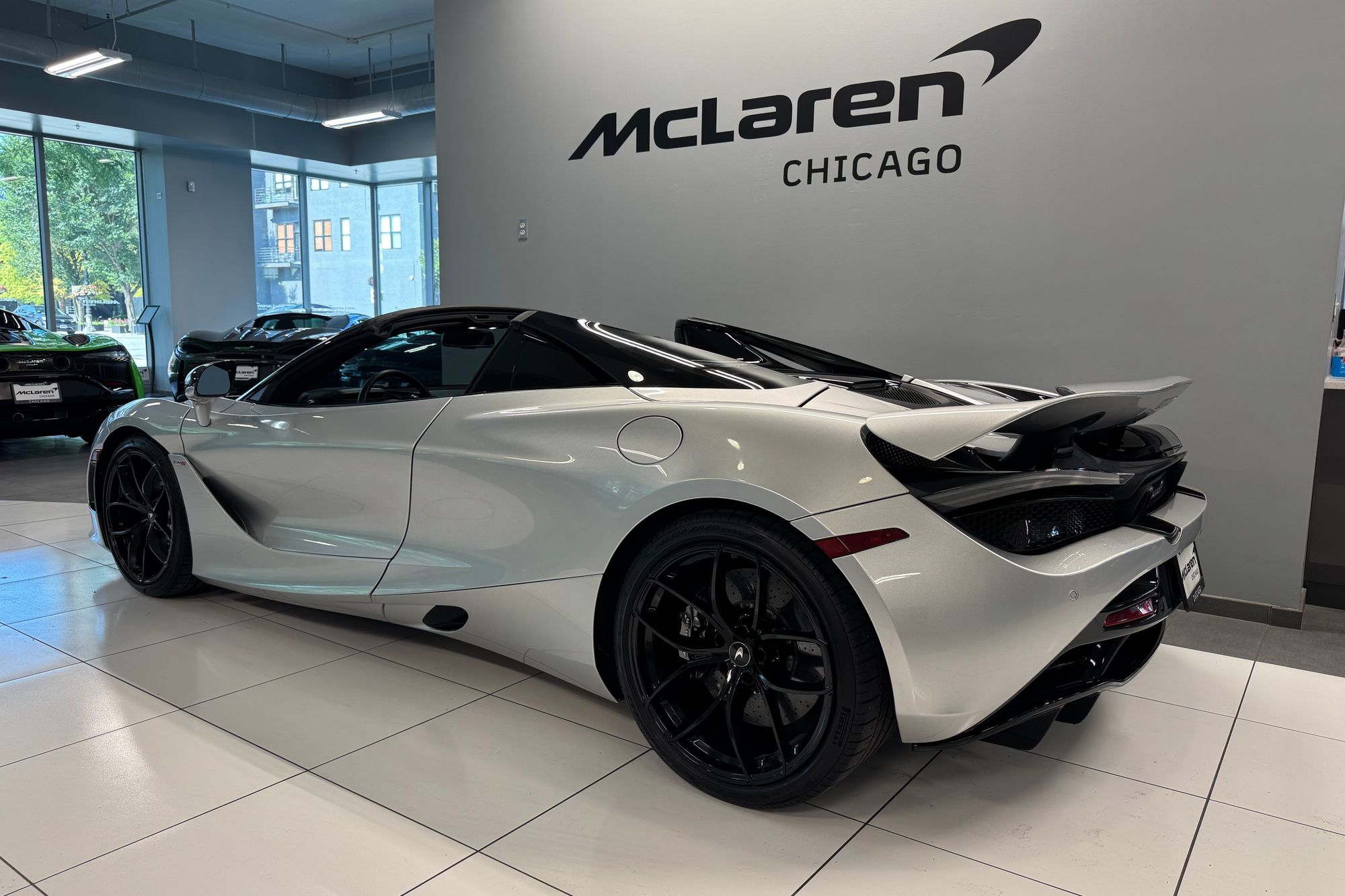2022 Mclaren 720S Spider photo 2